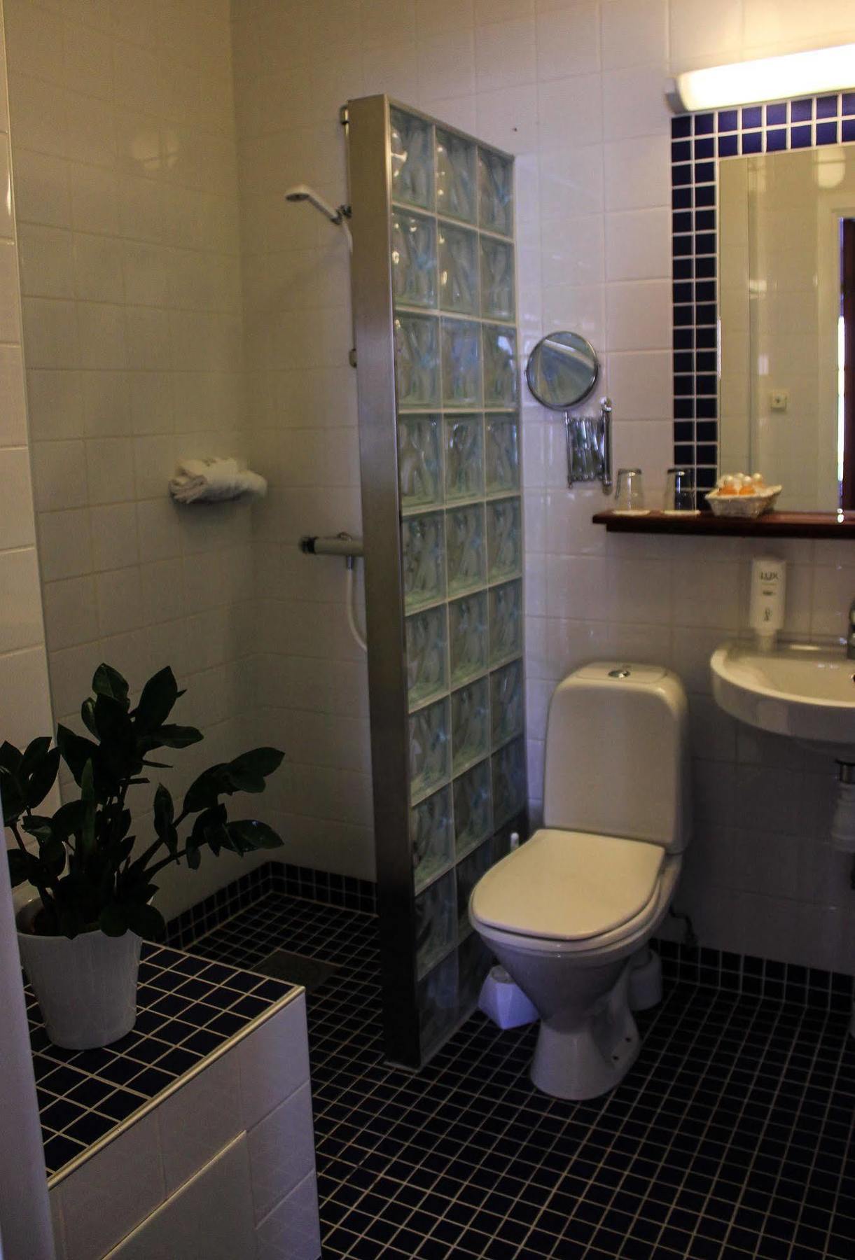 Vänersborg Strand Hotell מראה חיצוני תמונה